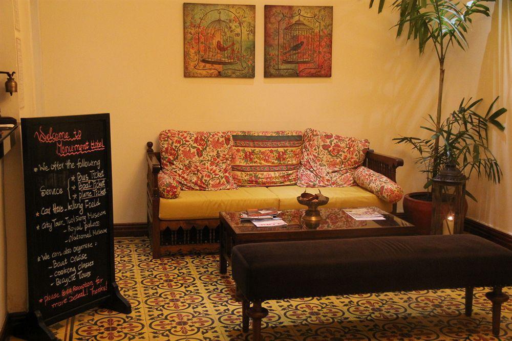 Jasmin Monument Hotel Phnom-Penh Buitenkant foto