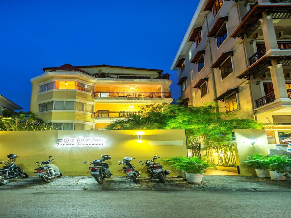 Jasmin Monument Hotel Phnom-Penh Buitenkant foto