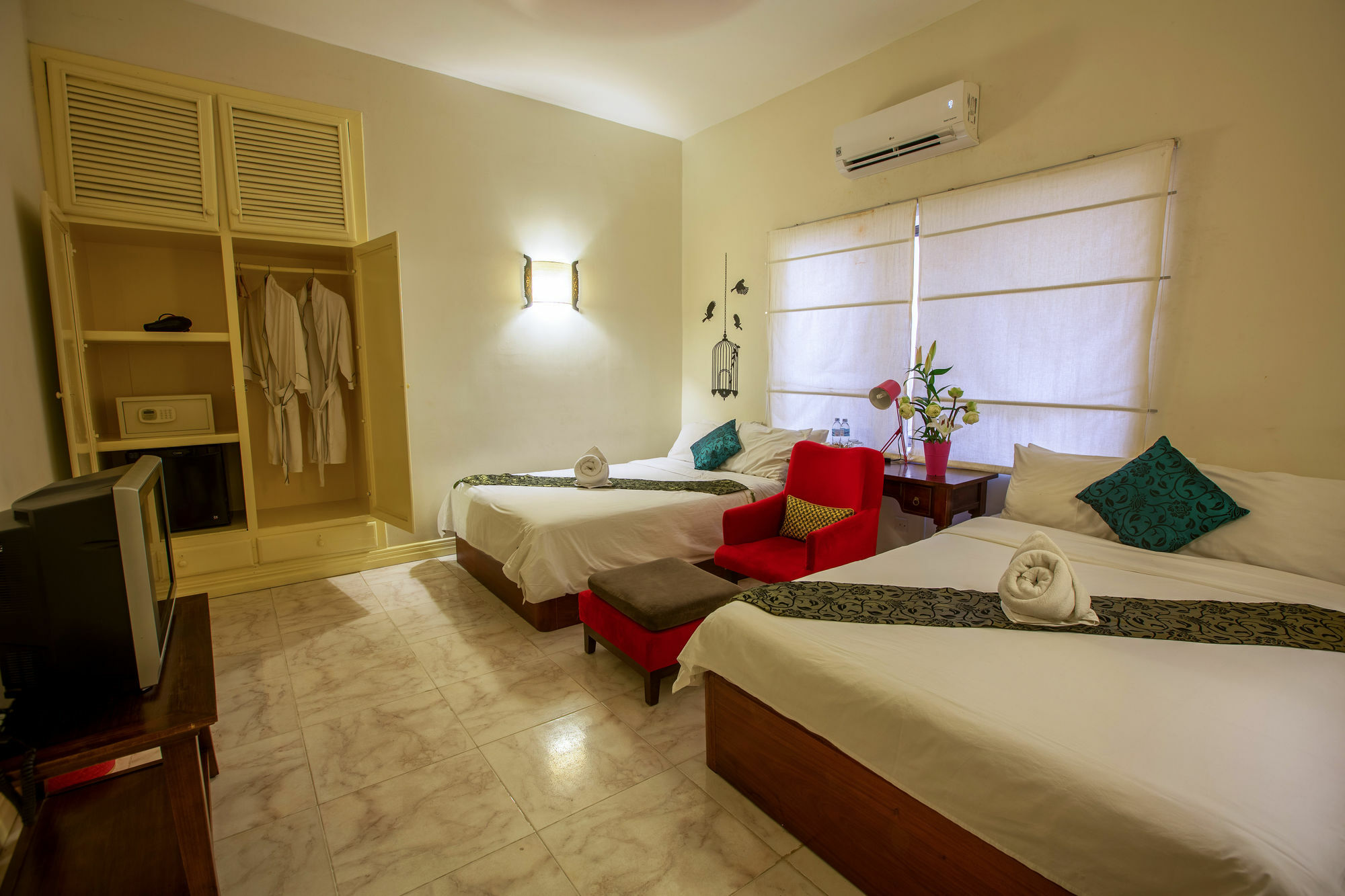 Jasmin Monument Hotel Phnom-Penh Buitenkant foto
