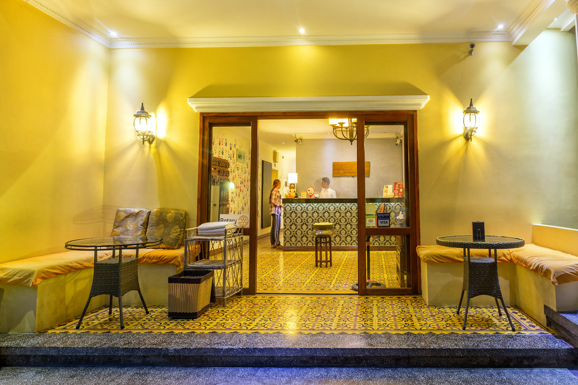 Jasmin Monument Hotel Phnom-Penh Buitenkant foto
