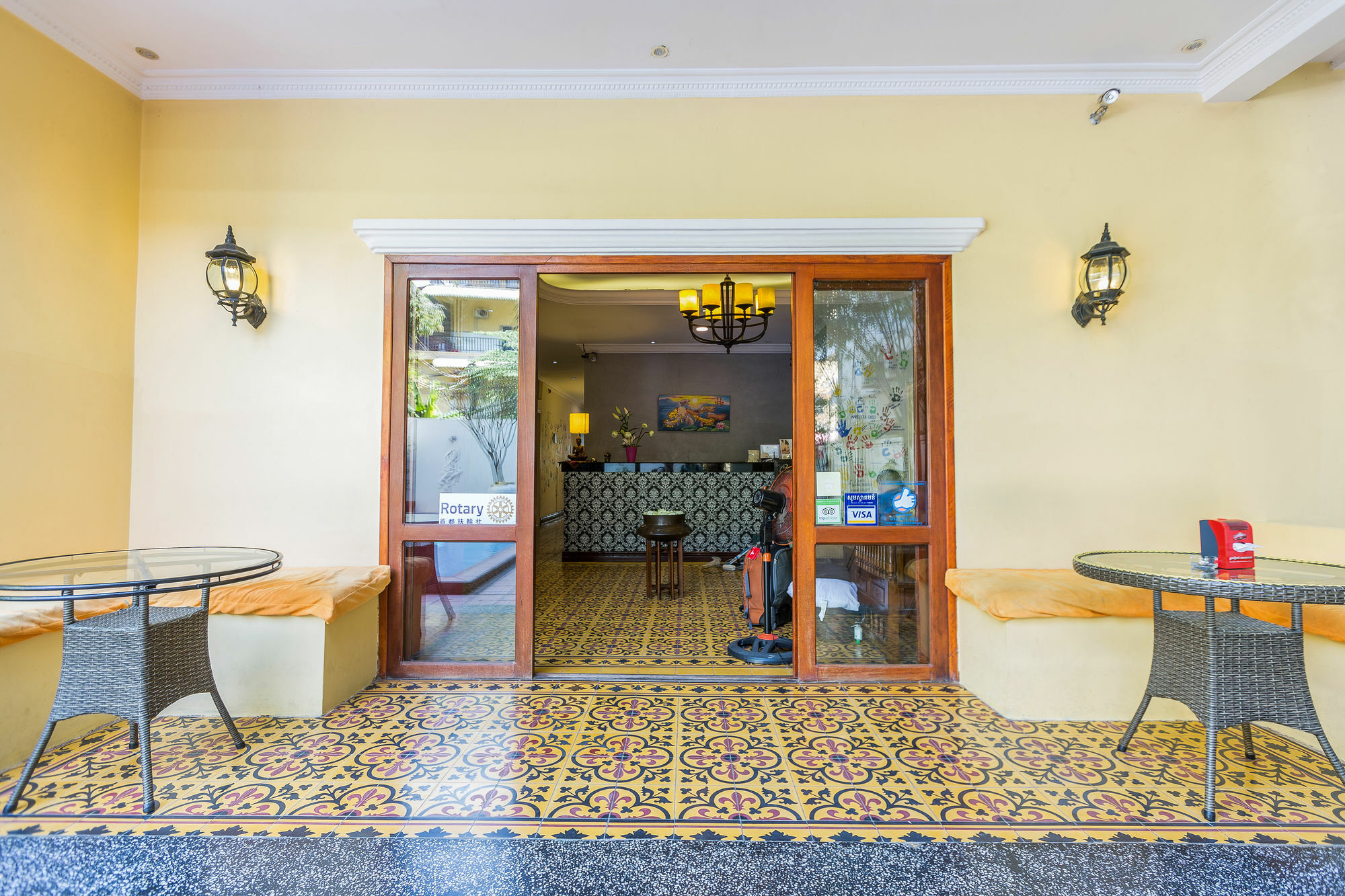 Jasmin Monument Hotel Phnom-Penh Buitenkant foto